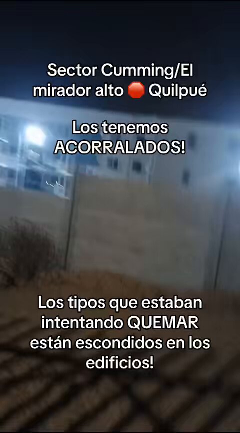 🚨 En Quilpue atraparon a un grupo de piromanos. Están encerrados en un edificio BioBioChile PDI Chile Carabineros Región de Valparaíso Carabineros de Chile