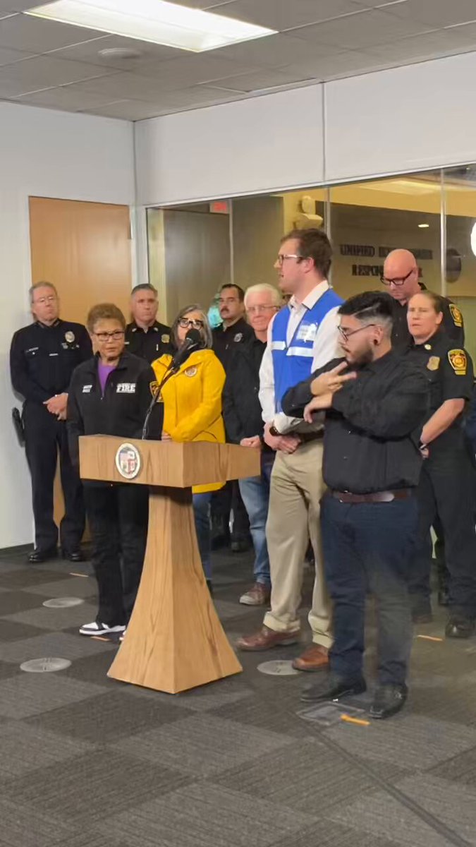The NWS Los Angeles is anticipating a serious weather event over the next few days. With potential of severe winds and thunderstorms, please stay home and off the roads to help our emergency crews get around. Fallen branches and flooded roads should be reported on Los Angeles 311.