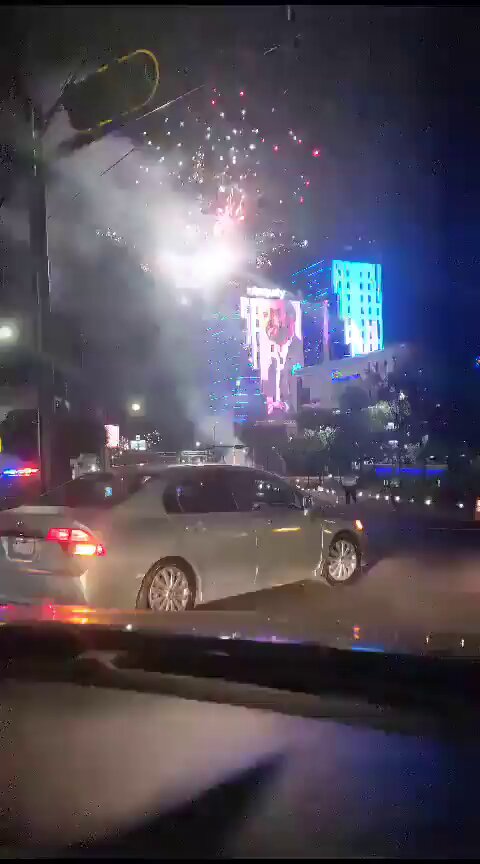 Hoy todos los patriotas del mundo libre celebramos la victoria de Nayib Bukele en El Salvador. 🇸🇻 👏🏼🔄 Dale ❤️ si también estás celebrando el Triunfo de Bukele por 5 años más en la presidencia.