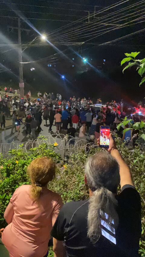🚨 AHORA: VECINOS DE REÑACA LINCHAN A UN PIRÓMANO