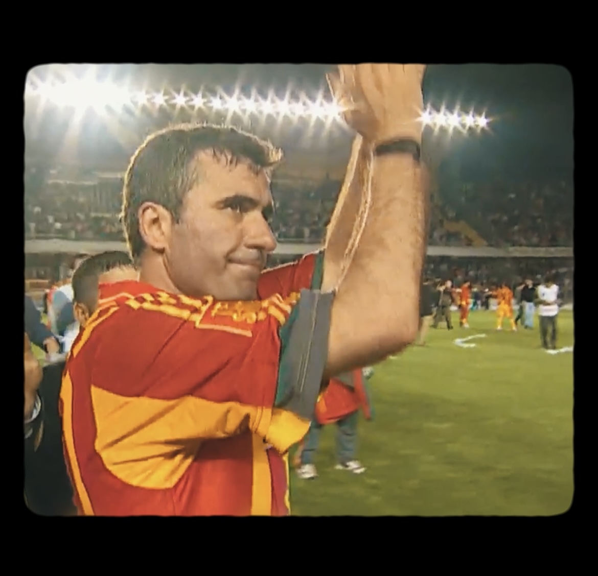 Bugün efsane oyuncumuz Gheorghe Hagi’nin doğum günü! 🎂 I love you Hagi... I love you Hagi... 💛❤️