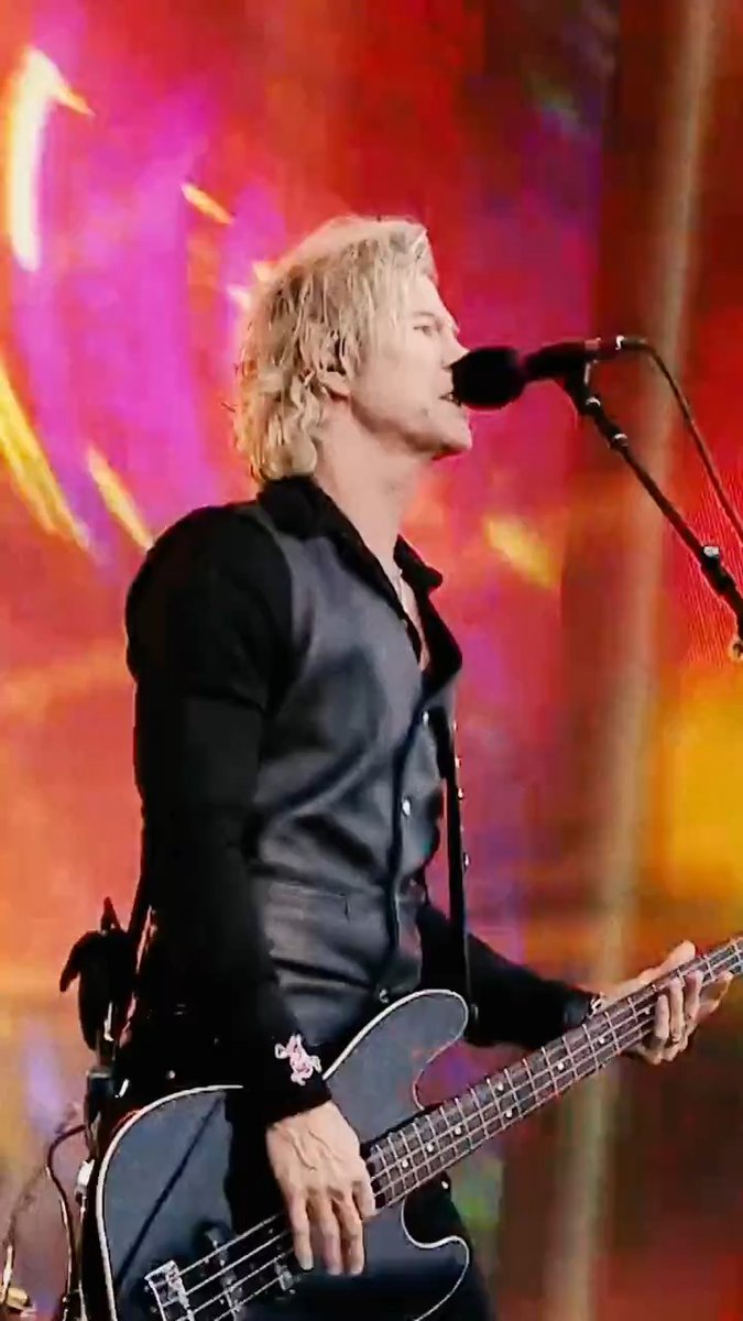 Happy F’N’ birthday to the iconic Duff McKagan!