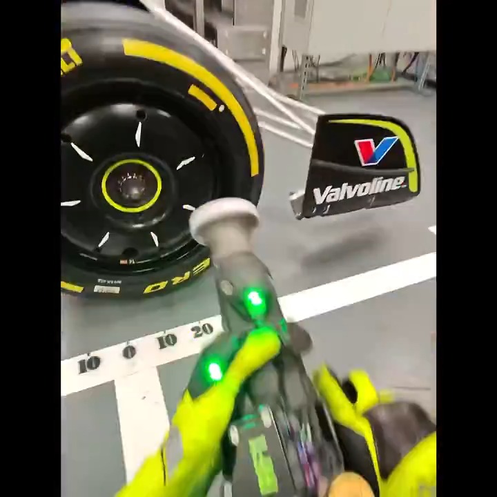 Part of the crew. 🤝 Go behind the scenes with Valvoline Global Operations and our mechanics as they sharpen their senses and build their bond ahead of embarking on the 2024 season together. #TeamValvoline