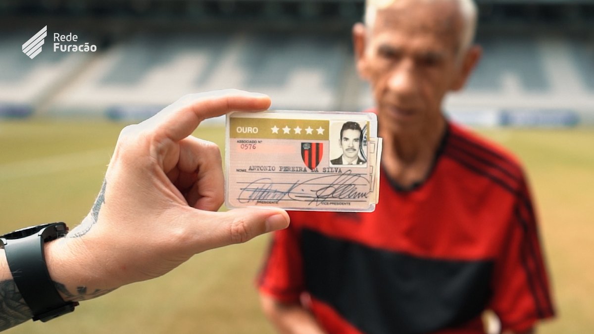 Nós tivemos acesso ao vídeo do Antônio e também ficamos comovidos com o seu amor pelo nosso Furacão. Então, fizemos o convite para uma surpresa na Ligga Arena! ❤️🖤 Nós vemos na quarta, Seu Antônio! #Athletico