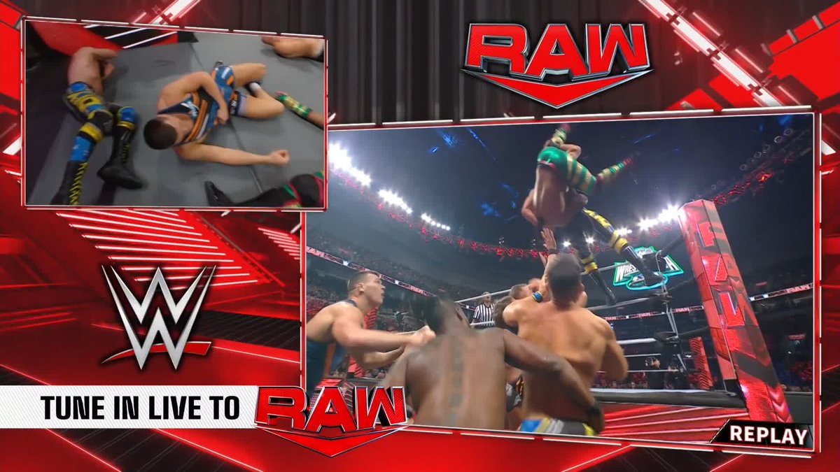 This is AWE-SOME! 👏👏 👏👏👏 #WWERaw