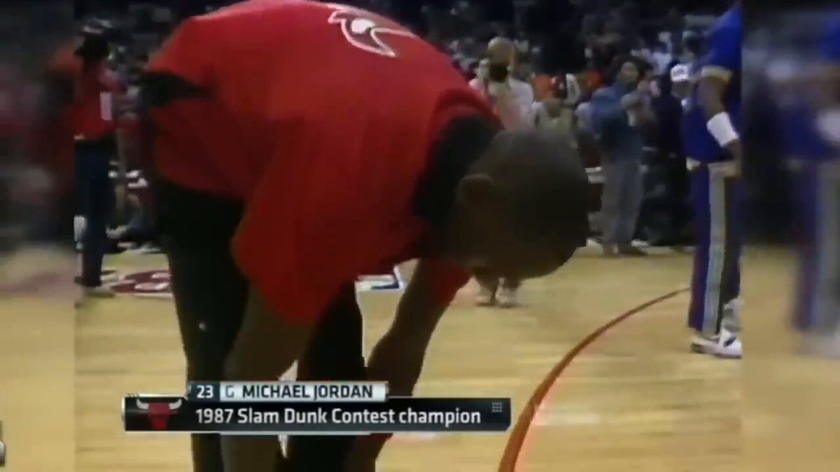 Hoy se cumplen 36 años del mítico duelo entre Dominique Wilkins y Michael Jordan en el Concurso de Mates del All Star, que acabó llevándose Jordan Uno de los mejores duelos jamás vistos en un Concurso de Mates 💯