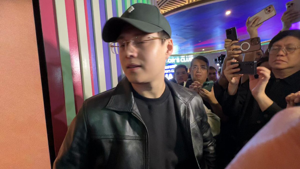 WATCH: Enrique Gil said he saw all the photos and videos of Liza Soberano at the Hollywood red carpet. "I'm so happy, I just can't believe it." "I've always been her supporter since day one, sabi ko talaga 'til I die, I will always support her."