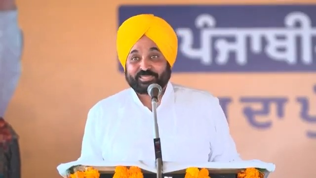ਅਸੀਂ ਮਾਲਵੇ ਦੇ ਪਿੰਡਾਂ ਦੇ ਛੋਟੇ-ਛੋਟੇ ਸਕੂਲਾਂ 'ਚ ਪੜ੍ਹੇ ਹੋਏ ਆਮ ਘਰਾਂ ਦੇ ਬੱਚੇ ਇਹਨਾਂ ਵੱਡੇ-ਵੱਡੇ ਸਕੂਲਾਂ 'ਚ ਪੜ੍ਹੇ ਹੋਏ ਰਜਵਾੜਿਆਂ ਦੀਆਂ ਕੁਰਸੀਆਂ 'ਤੇ ਬੈਠ ਗਏ... ਇਹਨਾਂ ਤੋਂ ਇਹ ਬਰਦਾਸ਼ਤ ਨਹੀਂ ਹੋ ਰਿਹਾ ..ਇਹ ਤਾਹੀਂ ਤਾਂ ਕਹਿੰਦੇ ਨੇ ਕਿ ਇਹ ਕਿਹੋ ਜਿਹੇ ਆ ਗਏ ਸਾਡੇ ਵਿੱਚ...