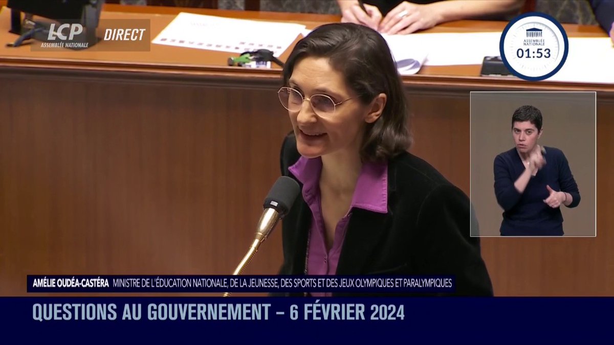 "Nous sommes à certains moments obligés de procéder à certaines fermetures de classes. Les écoles peuvent être performantes, mais si le nombre d'enfants est trop réduit pour une classe donnée c'est toute l'émulation qui est remise en cause", assure Amélie Oudéa-Castéra. #DirectAN #QAG