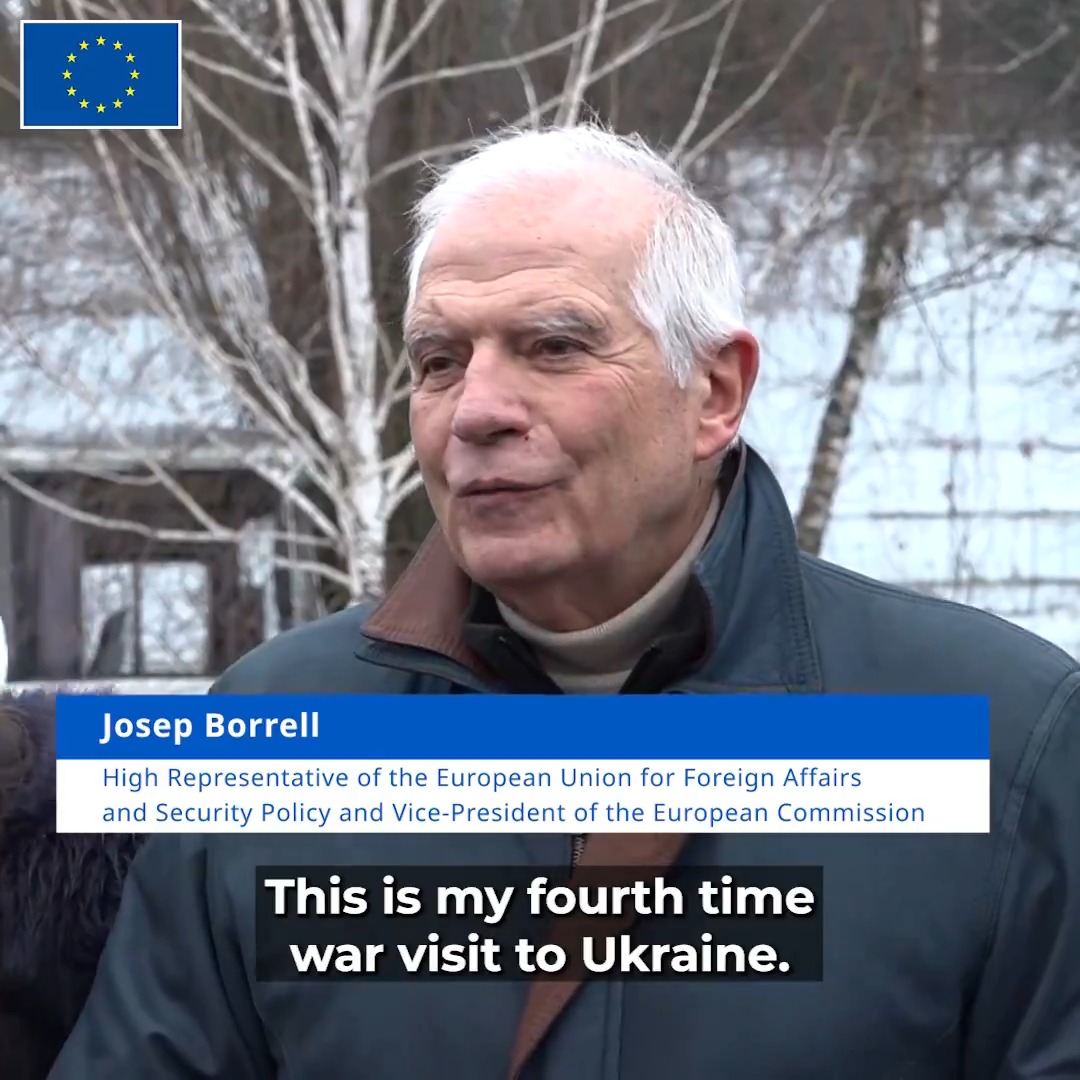 HR/VP Josep Borrell Fontelles visited today a EUAM_Ukraine training for the Ukrainian police, aimed at the stabilisation of the liberated territories. EU trainings will contribute to allow for the return to normal life after de-occupation. #StandWithUkraine
