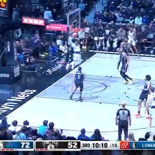 Kyrie throws DOWN the alley-oop 💥 Mavericks-Nets | Live on TNT