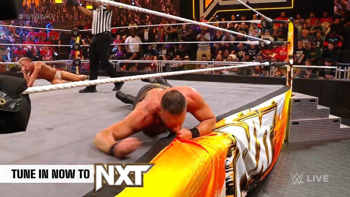 🥊🥊🥊 Joe 6acy just hit @DijakWWE with a boxing glove?! #WWENXT