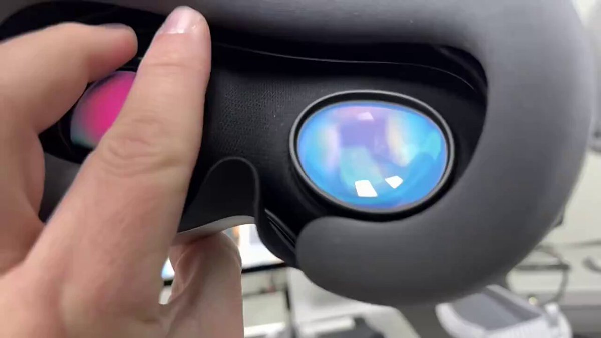 It’s here Look at the pulse width modulated (PWM) flicker from Vision Pro There’s no way I’m putting this close to my eyes.