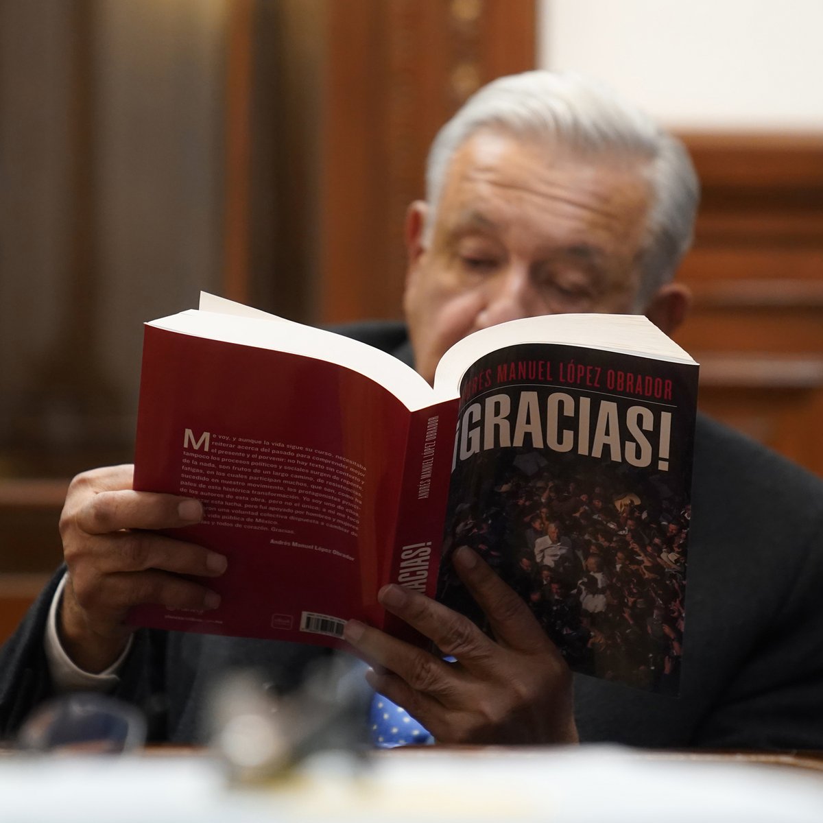 No hay que dejar de hablarle a los jóvenes. A ellas y ellos está dedicado este último libro, '¡Gracias!'