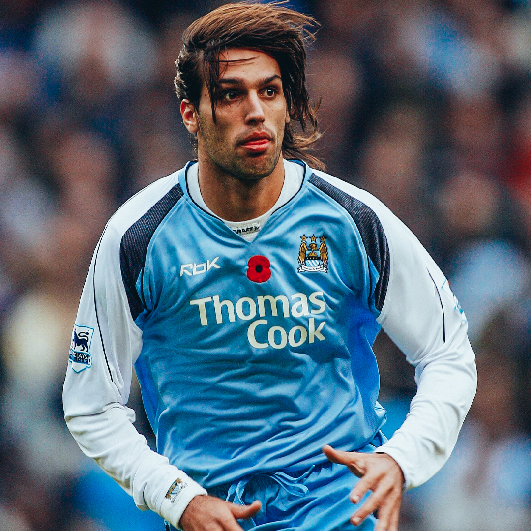 From defence to attack! 🤯 Georgios Samaras with this strike against Everton back in 2007 💥