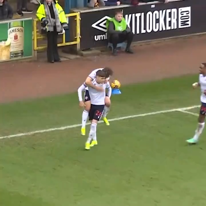🙌 Zac Ashworth's stunner against Carlisle has been nominated for the Sky Bet League One Goal of the Month for January! Get voting for Zac below, Whites 🗳️👇 #bwfc