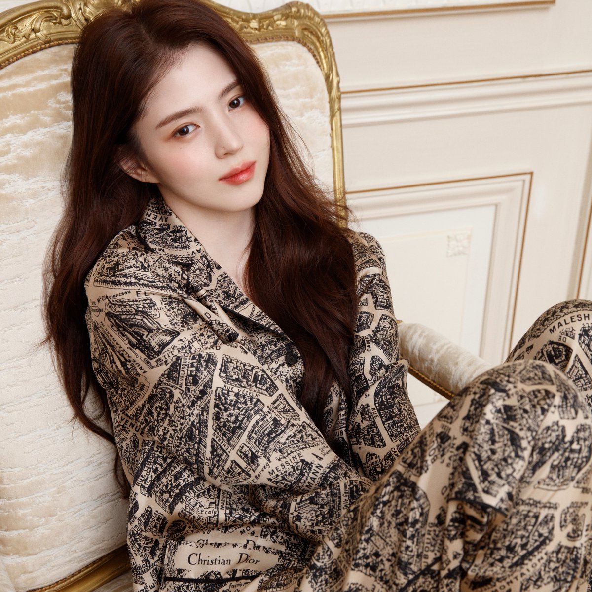 Join Sohee Han, Dior ambassador, as she gets ready to discover #DiorCouture Spring-Summer 2024 by Maria Grazia Chiuri, choosing her outfit, creating her #DiorBeauty look, and sharing her post-show thoughts. Find the full video on our YouTube channel.
