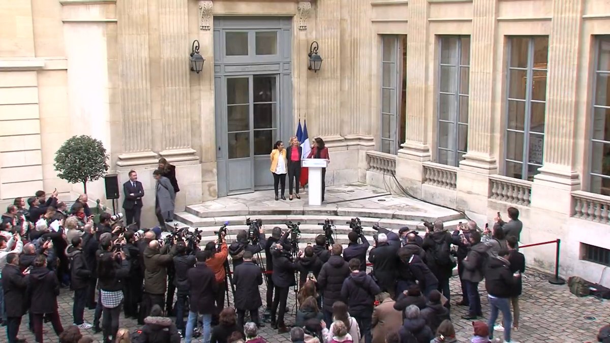 L'intégralité de la cérémonie de passation de pouvoir entre Amélie Oudéa-Castéra et Nicole Belloubet et le discours de la nouvelle ministre de l’Éducation nationale et de la Jeunesse sont en ligne sur