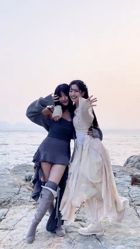 #MOMO 🤝 #DAHYUN #Dododododododo ˖⁺。˚⋆˙♥️ 𝐼 𝑤𝑖𝑙𝑙 𝑓𝑜𝑙𝑙𝑜𝑤 𝑦𝑜𝑢 𝑡𝑜 𝑡ℎ𝑒 𝑚𝑜𝑜𝑛.͙·☽ 🎵 𝐷𝑜𝑤𝑛𝑙𝑜𝑎𝑑 𝐼 𝐺𝑂𝑇 𝑌𝑂𝑈 ✨ +*:ꔫ:* 𝐿𝑖𝑠𝑡𝑒𝑛 𝐼 𝐺𝑂𝑇 𝑌𝑂𝑈 *:ꔫ:*+ +*:ꔫ:* 𝑊𝑖𝑡ℎ 𝑌𝑂𝑈-𝑡ℎ *:ꔫ:*+ 𝑃𝑟𝑒-𝑆𝑎𝑣𝑒 & 𝑃𝑟𝑒-𝑂𝑟𝑑𝑒𝑟 #TWICECORE #TWICE #트와이스 #모모 #다현 #IGOTYOU🤝 #WithYOUth❤🔥 #IGOTYOU_VoyageVer
