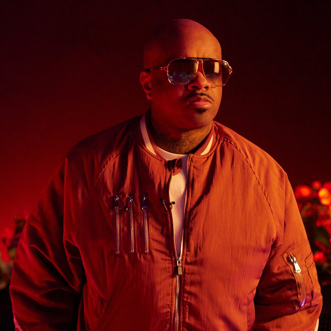 Brush up on Usher Raymond IV’s biggest hits before he takes the stage at the #AppleMusicHalftime Show. Jermaine Dupri reflects on the headliner's 30-year career in the #SBLVIII Megamix. Listen to it now in #SpatialAudio with Dolby Atmos.