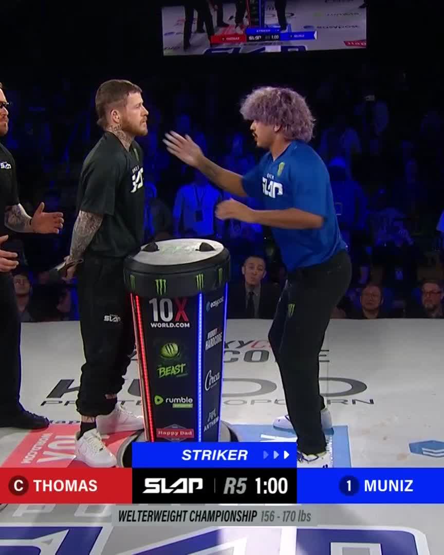 #AndNew Welterweight Champion 🏆 Muniz gets the KO in the final round #PowerSlap6