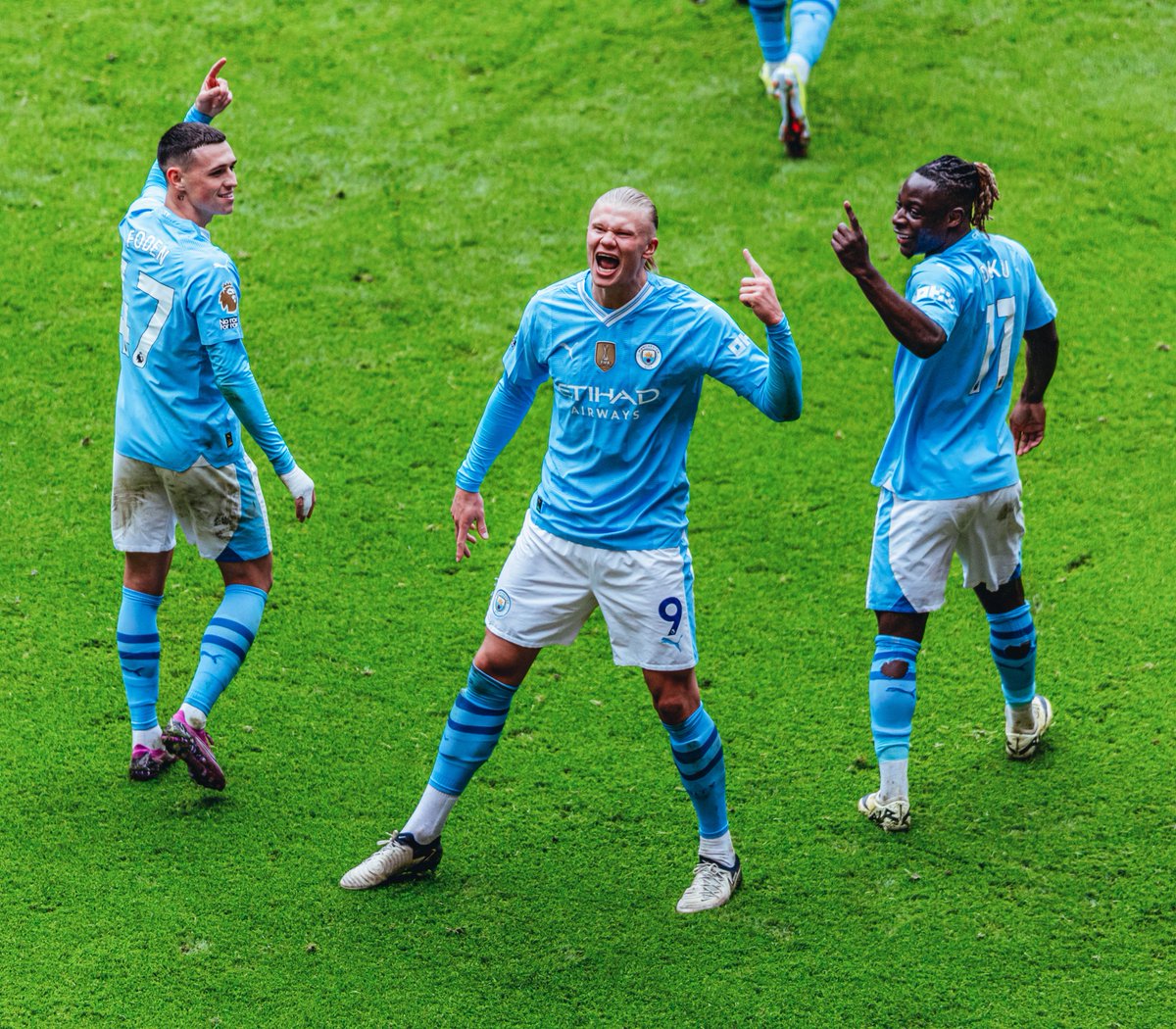 He's back! โ๏ธ Erling Haaland's double ๐