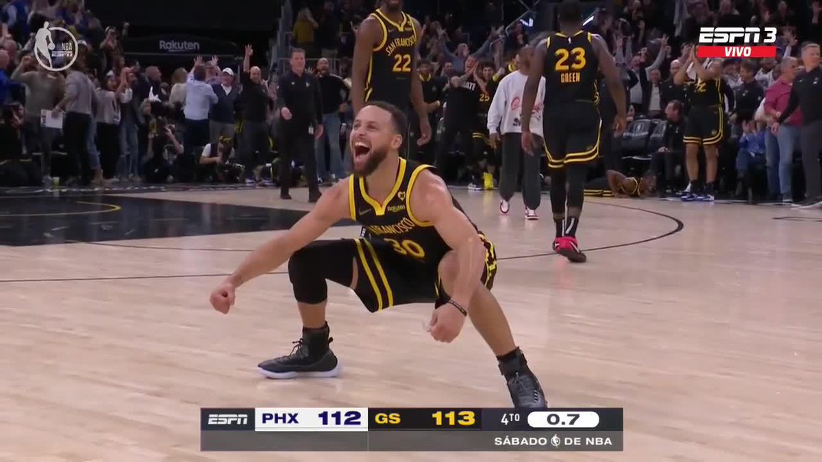 ¡¡¡CURRY LO HIZO NUEVAMENTE!!! El Chef y su NOVENO triple de la noche, a 0.7 segundos del final, para el 113-112 de los Warriors ante los Suns... ¡KD no lo podía creer! 📺 #ESPNenStarPlus