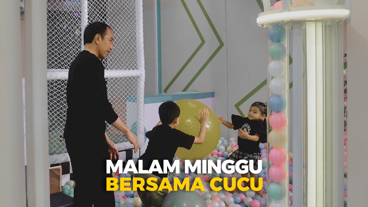 Menikmati akhir pekan dengan menemani cucu-cucu bermain di mall Jakarta, Sabtu 10 Februari 2024. Selamat berakhir pekan