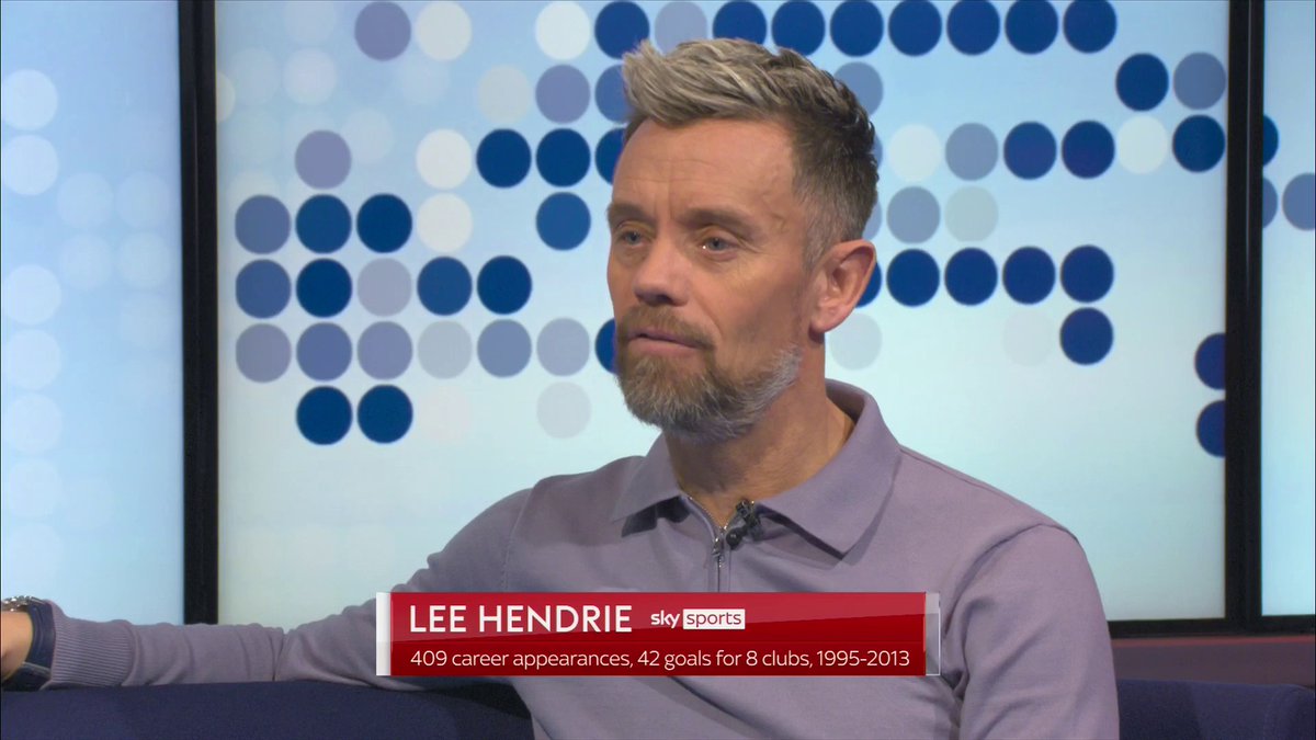 "You have to credit Mark Robins" 🗣 Lee Hendrie has nothing but good things to say about the Coventry manager 👏