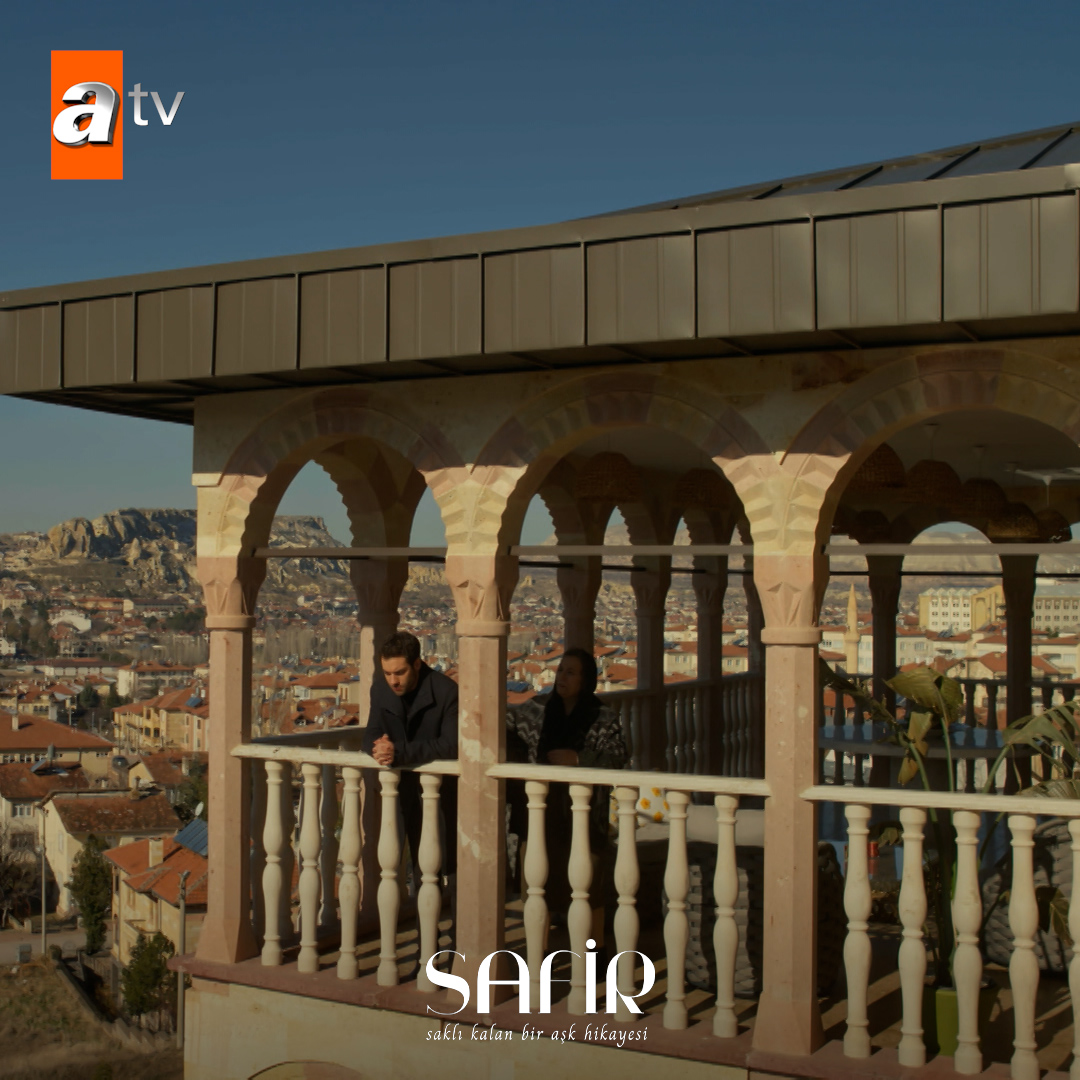 “İmkansızlıklar hep vardı…” #Safir ‘Saklı Kalan Bir Aşk Hikayesi’ yeni bölümüyle yarın akşam 20.00’de #atv’de. 💠 atv