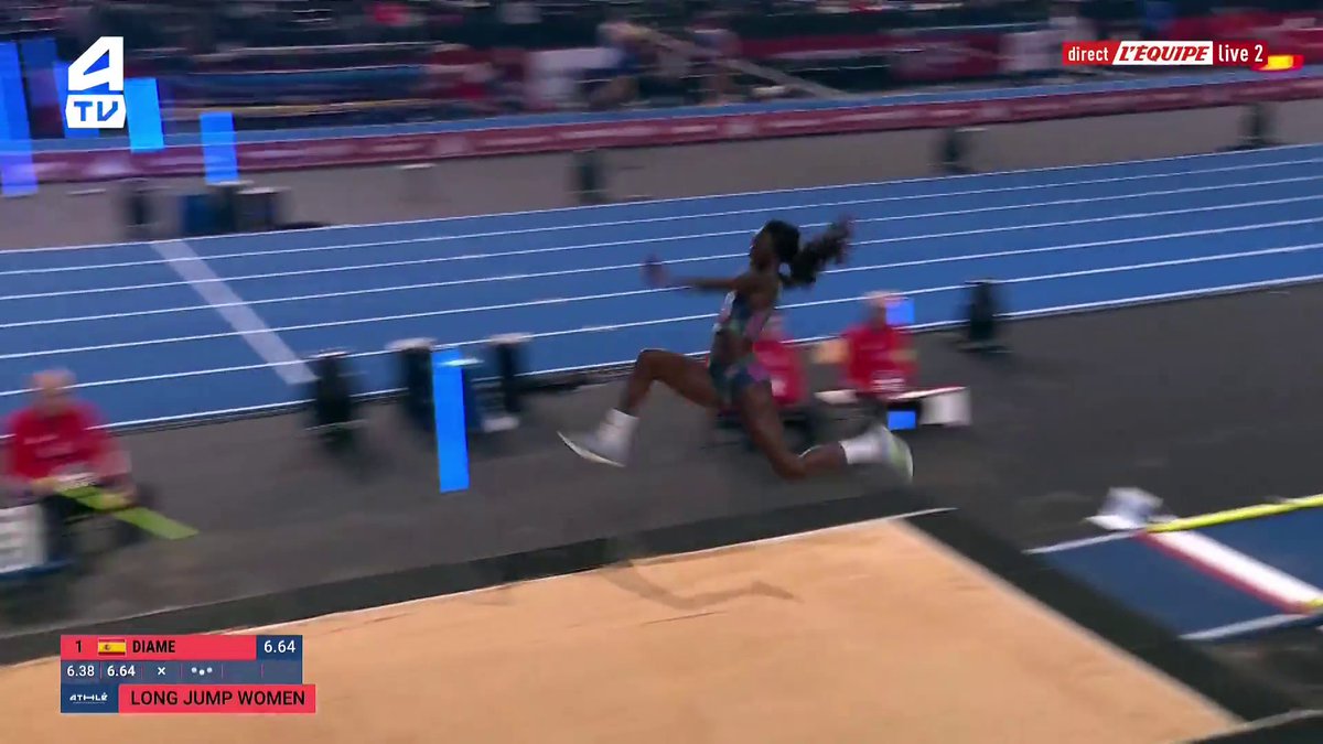 💥 Record du Meeting de Paris Indoor ! 🇪🇸 Fatima Diame l'a emporté grâce à un quatrième bond à 6,69 m à la longueur ! 🇫🇷 Rougui Sow a pris la 2e place avec 6,53 m. 💻 Revivez le #MeetingParis à 21h05 sur la chaine L'Équipe.
