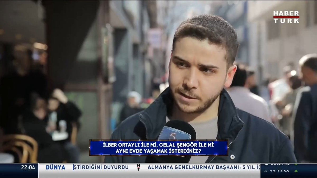 İlber Ortaylı ile mi Celal Şengör ile mi aynı evde yaşamak isterdiniz? #BeşinciGecePlus'ta halka sorduk.