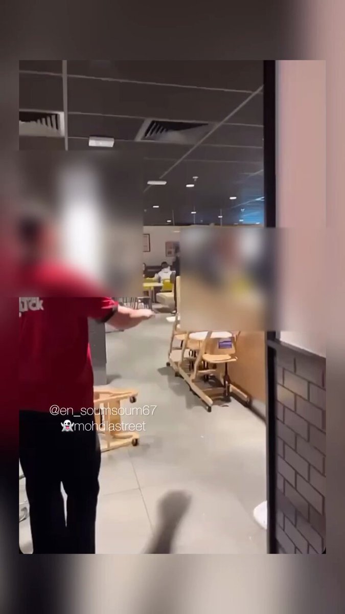 🇫🇷 ALERTE INFO - Une descente entre deux bandes rivales a eu lieu au restaurant Quick de Schiltigheim, près de Strasbourg. Des coups de couteau auraient été portés, plusieurs blessés sont à déplorer. (témoins)