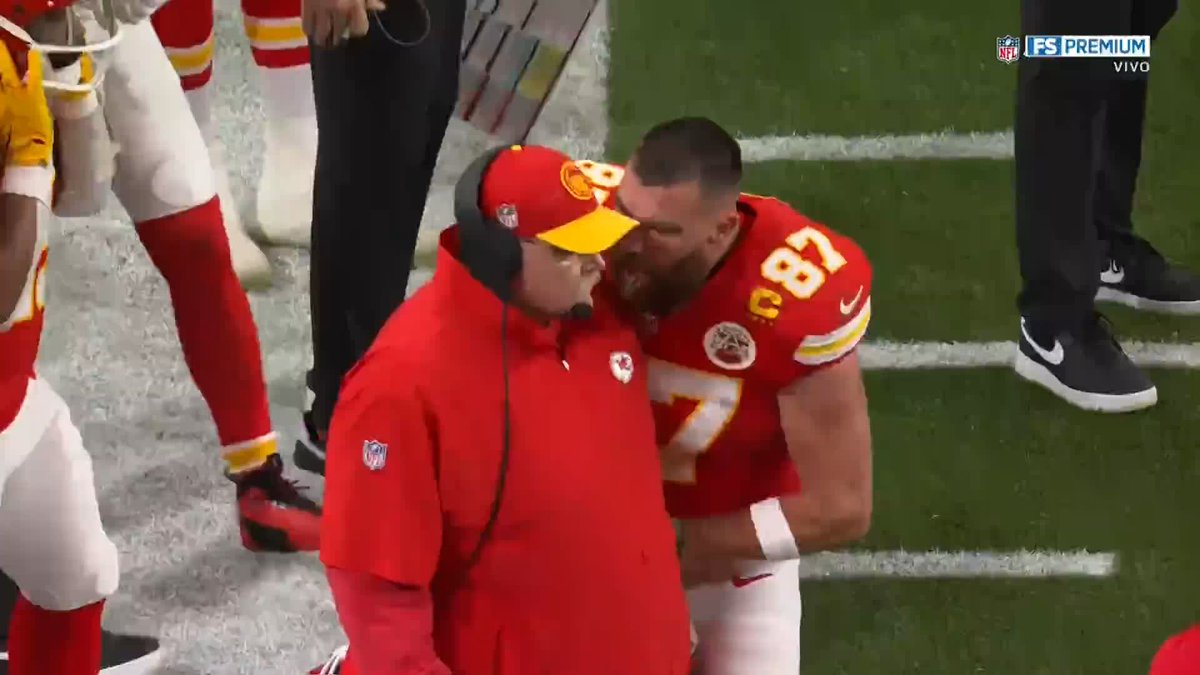 ¿PERO QUÉ LE PASÓ? 😱 Travis Kelce explotó contra Andy Reid y mostró el reflejo de la frustración que vive el equipo. #SBxFSMX
