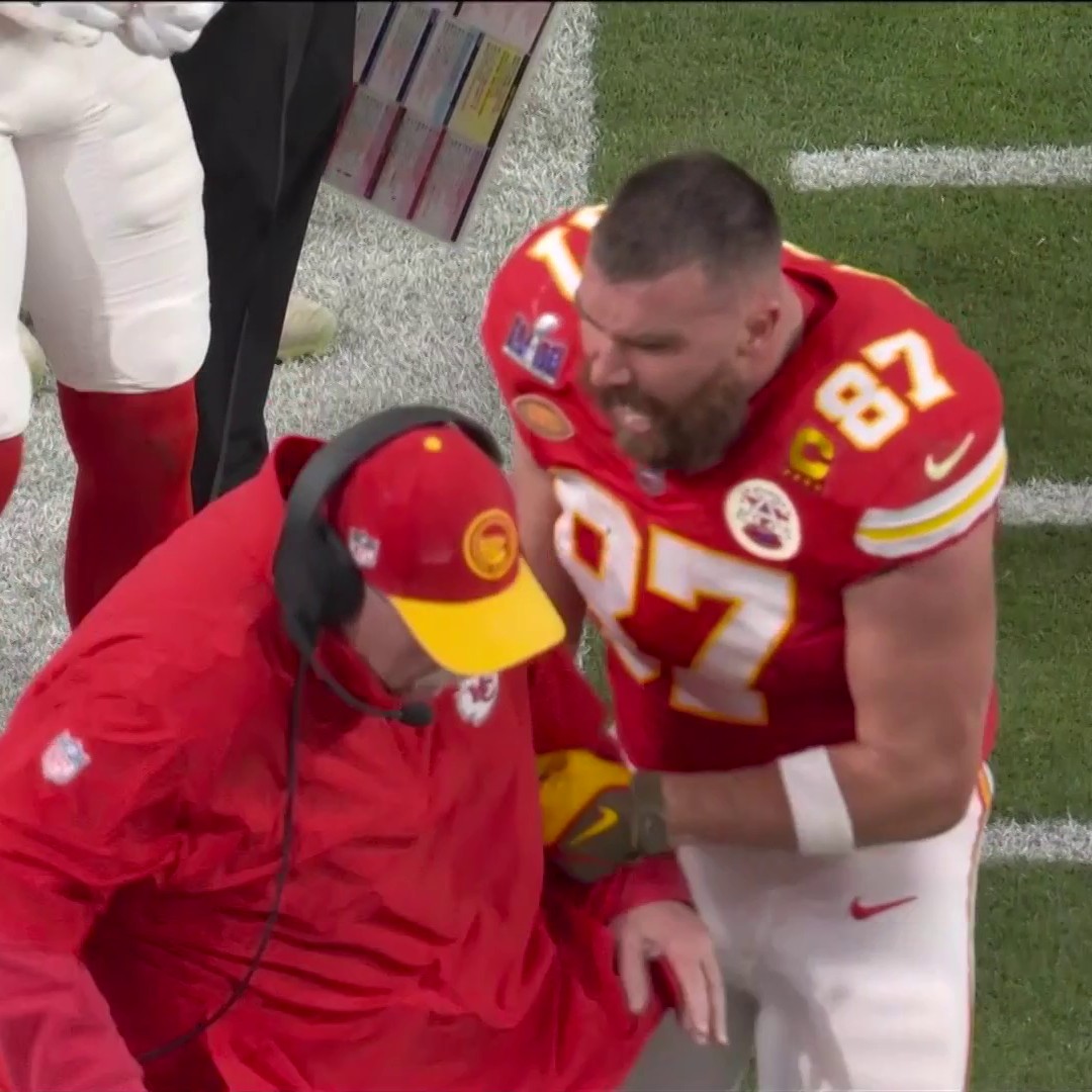 Travis Kelce PUSHES head coach Andy Reid 🚫😳