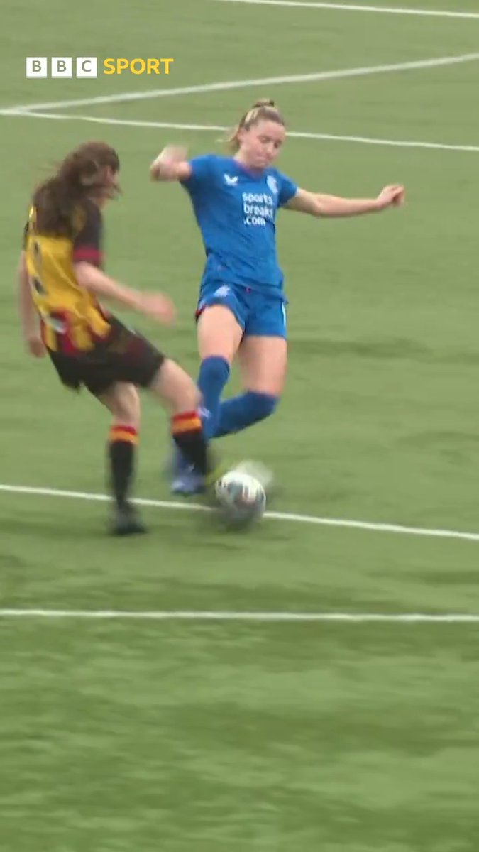 🎙️'Partick Thistle are furious they can't believe it's not been given!' Partick Thistle saw this goal ruled-out yesterday in their 0-0 draw with Rangers. Was it the right decision? 🤔 Watch highlights from all of yesterday's Scottish Women's Premier League games BBC Scotland from 19:00 (GMT) tonight ⏰