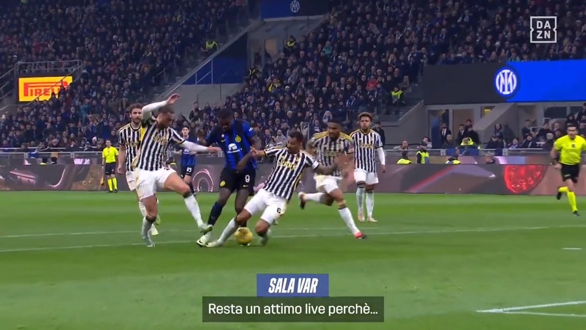 Il contatto tra Danilo e Thuram in #InterJuventus 👀 L’analisi dell’episodio ad #OpenVAR 🖥️ #DAZN