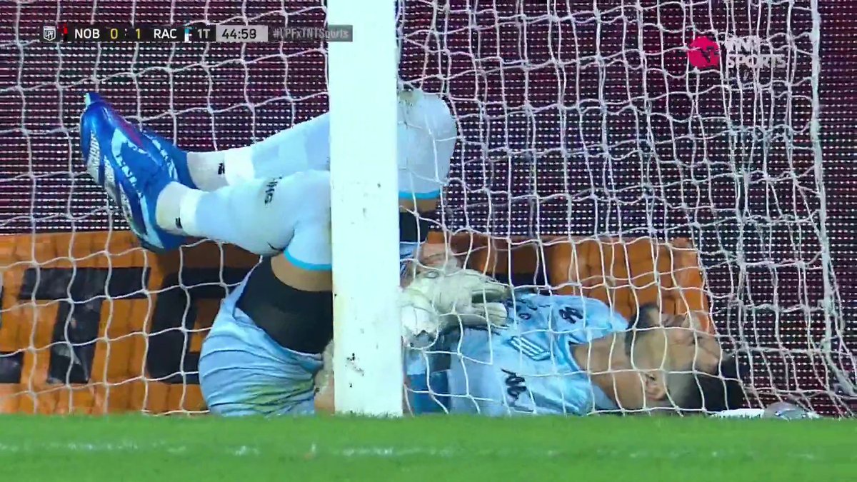 ¡TREMENDA DOBLE ATAJADA DE ARIAS! 👏🏻👏🏻👏🏻