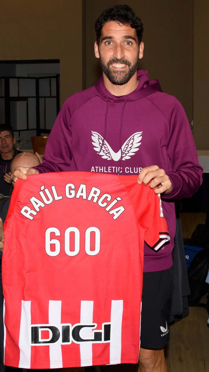 😍 Historia de LALIGA 6️⃣0️⃣0️⃣ partidos de Raúl García. ZORIONAK‼ #AthleticClub 🦁