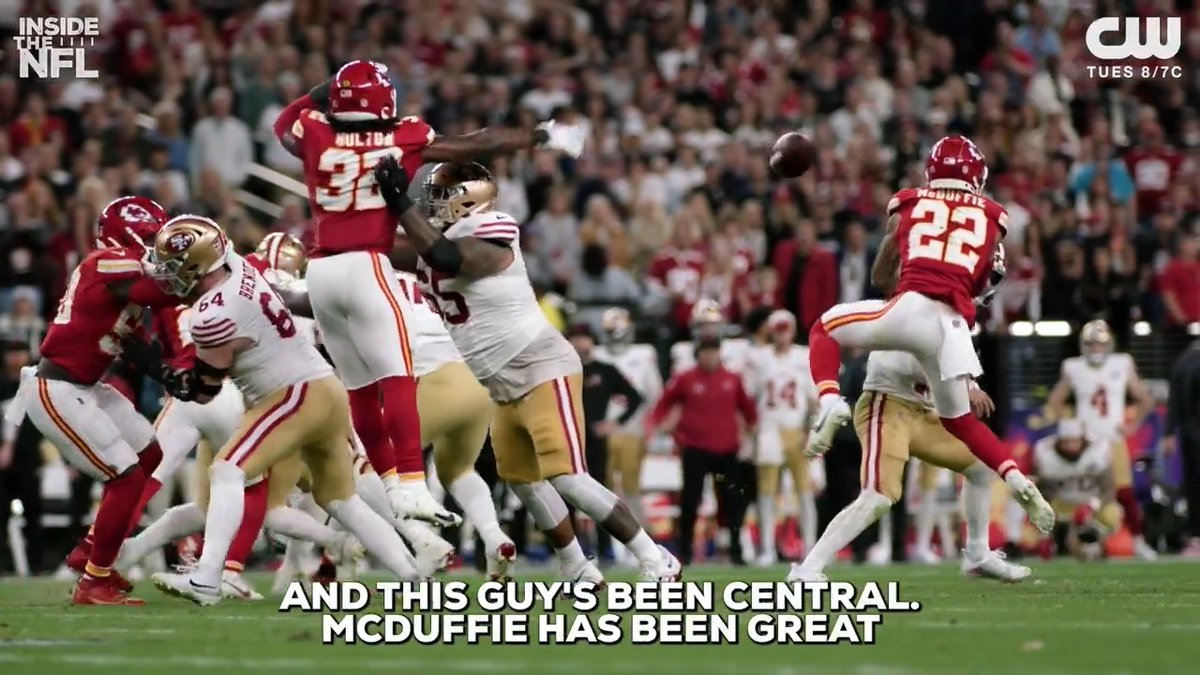 Wow. The #49ers’ players knew exactly what was at stake with the 3rd and 4 at the 2:00 in the 4Q. Kyle Shanahan’s screaming for the ball to go to Christian McCaffrey from the sidelines.