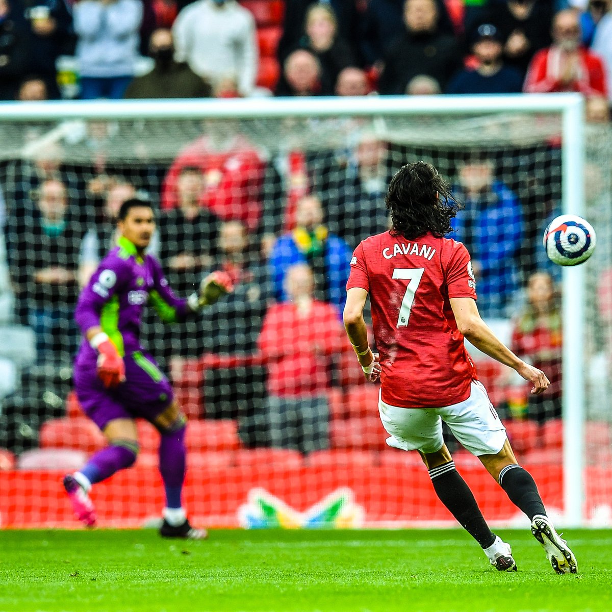 Pure class ✨ 🇺🇾 Edi Cavani Official #MUFC