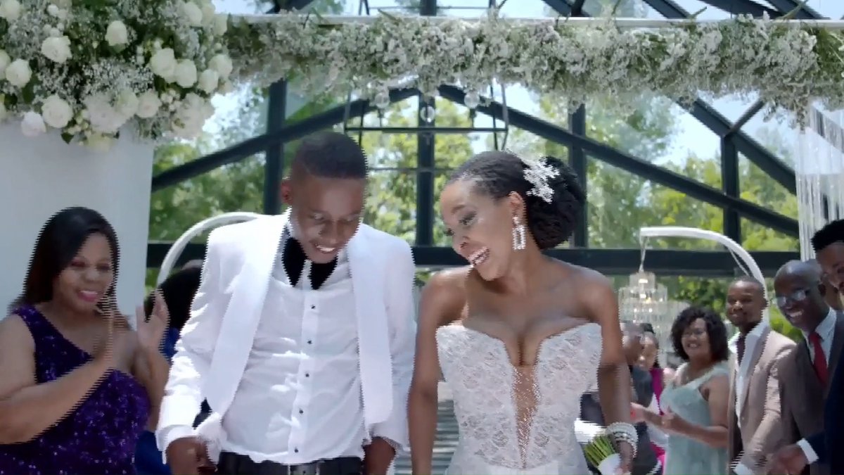 Oh no, look who just arrived at the wedding venue... #etvscandal #AMasekoWedding