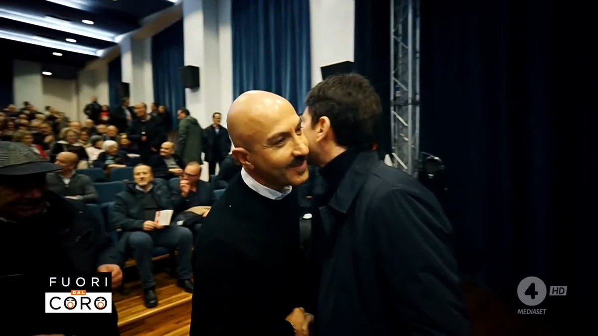 Danni dopo il vaccino, perché Speranza non risponde? Servizio di Eugenia Fiore a #Fuoridalcoro