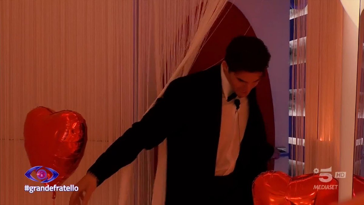 Beh, decisamente promosso... non trovate? 🔥 #GrandeFratello
