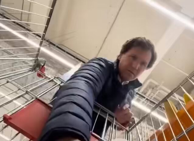 Tucker Carlson goes grocery shopping in Russia and compares the prices between the USA and Russia. 🔊