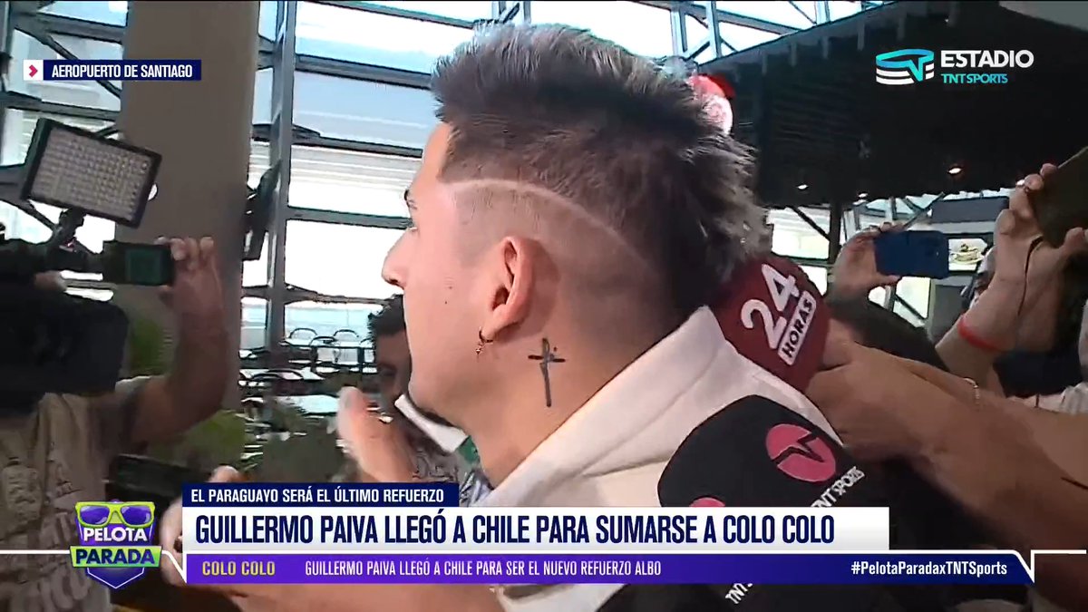 ⚪⚫😮 ¡Aterrizó el último refuerzo albo! Guillermo Paiva llegó a Chile para sumarse a las filas del Cacique. El delantero paraguayo de 26 años arriba a la tienda alba proveniente desde Olimpia, y #PelotaParadaxTNTSports tenemos todos los detalles 📹