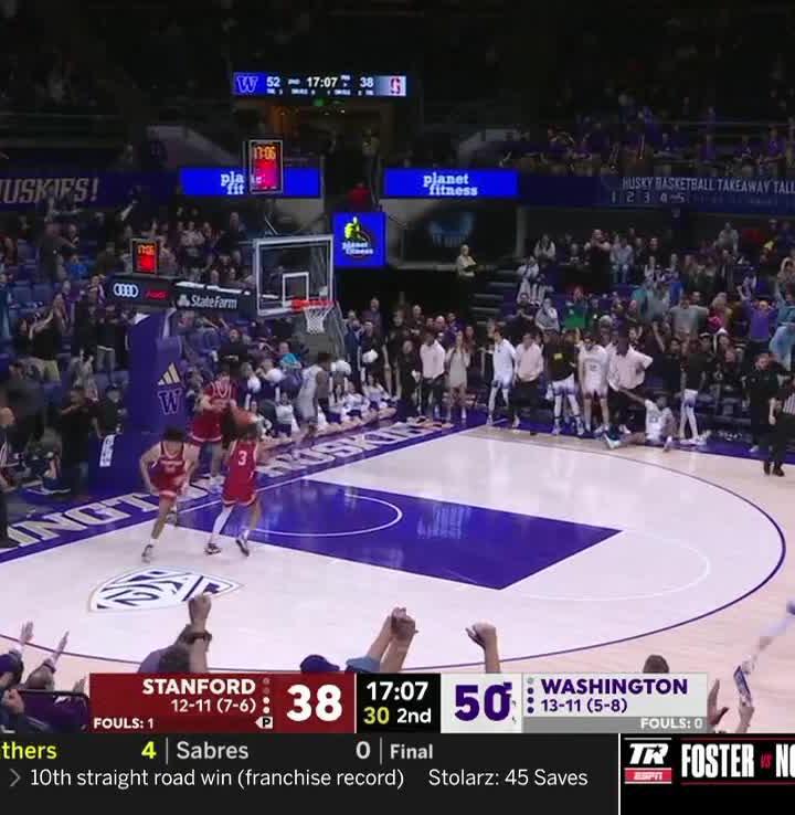 Keion Brooks Jr. lives at the rim 😮‍💨 Back-to-back slams for the senior.