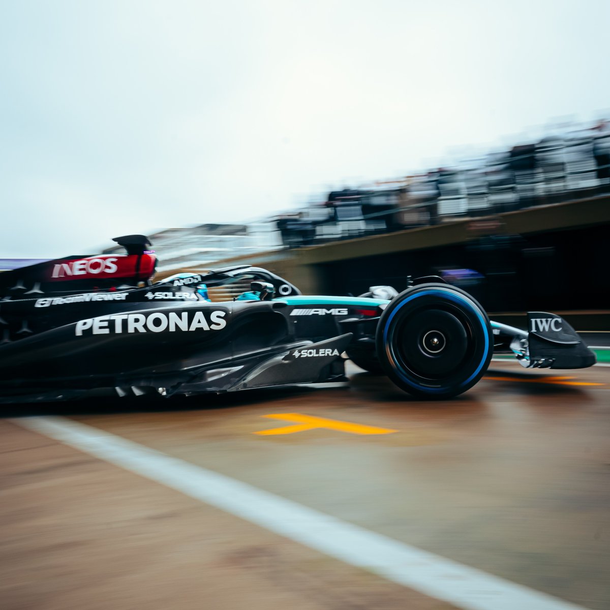 Many months of hard work and dedication coming together, for the launch and first laps of our W15 🩶🖤