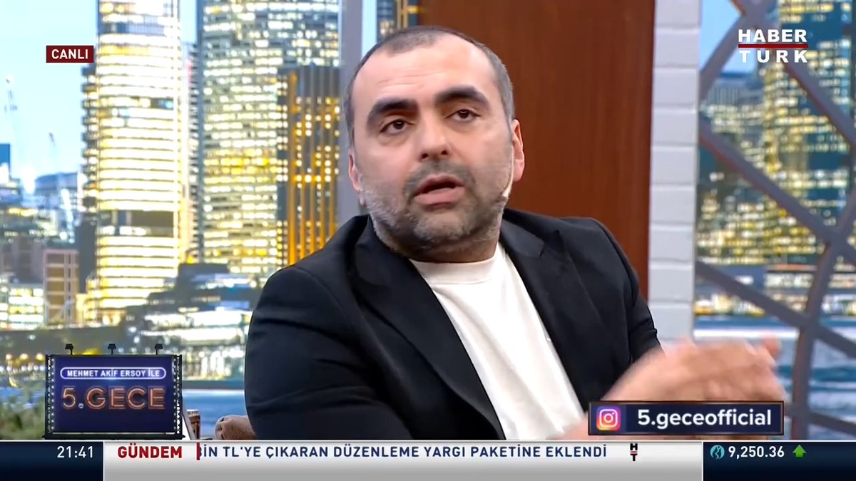 💬 Mehmet Akif ERSOY: Neden bu kadar çok komedi filmi çekiliyor? 5. Gece'de Mehmet Akif Ersoy sordu; Murat Kaman Habertürk TV'de yanıtladı.