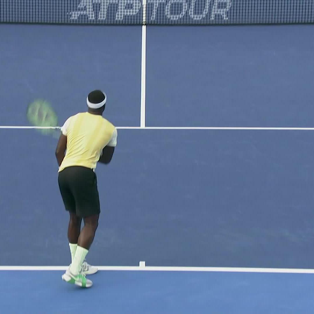 First one of the week 😜 @Ftiafoe slices up a wicked underarm 2nd serve in Delray Beach! #DBOpen